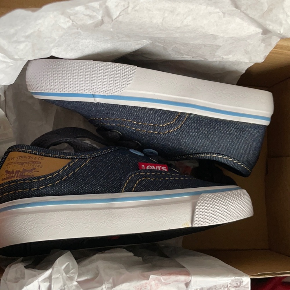 Baby shoes size 7